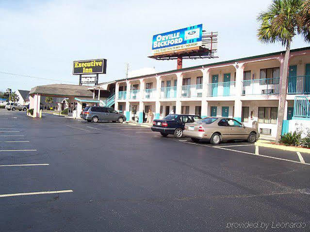 Executive Inn Ferry Pass Extérieur photo