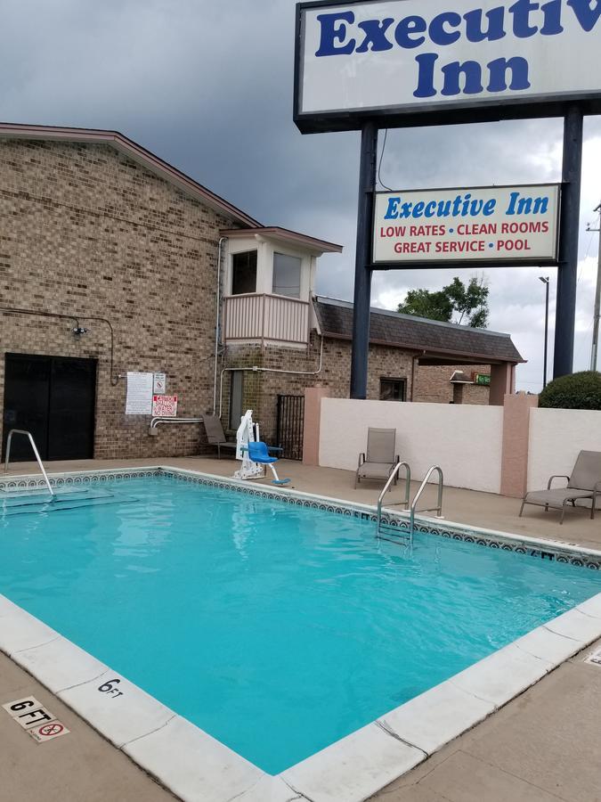 Executive Inn Ferry Pass Extérieur photo
