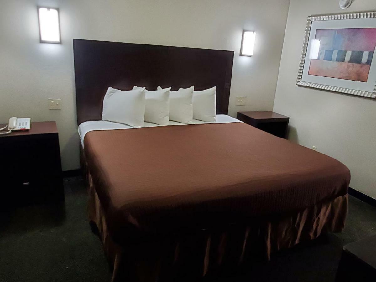 Executive Inn Ferry Pass Extérieur photo
