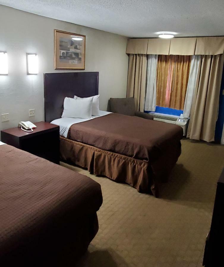 Executive Inn Ferry Pass Extérieur photo