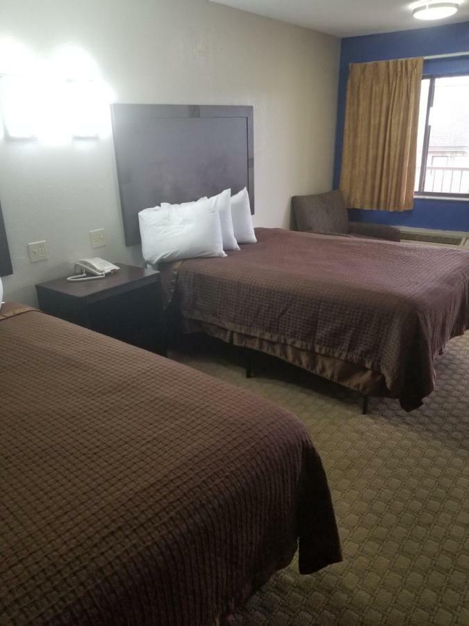Executive Inn Ferry Pass Extérieur photo